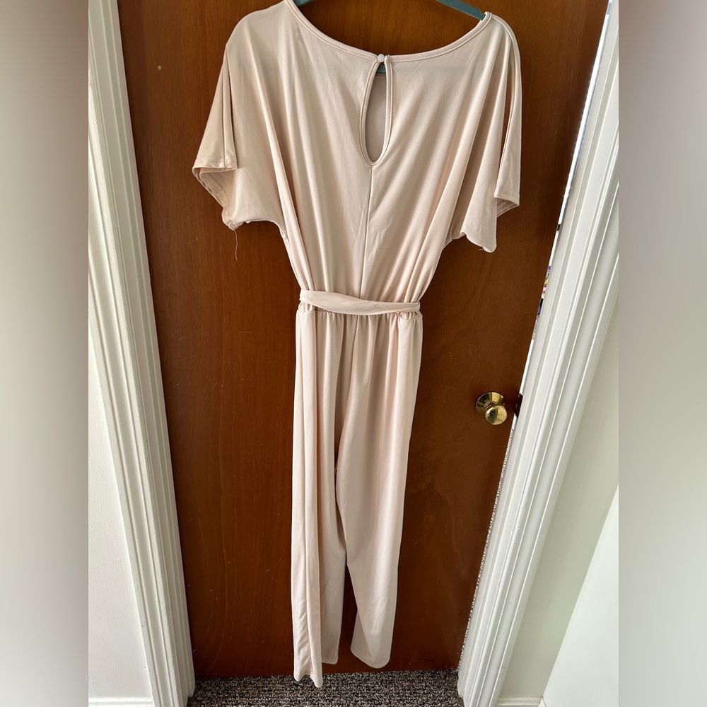 Adorable jumpsuit with removable tie